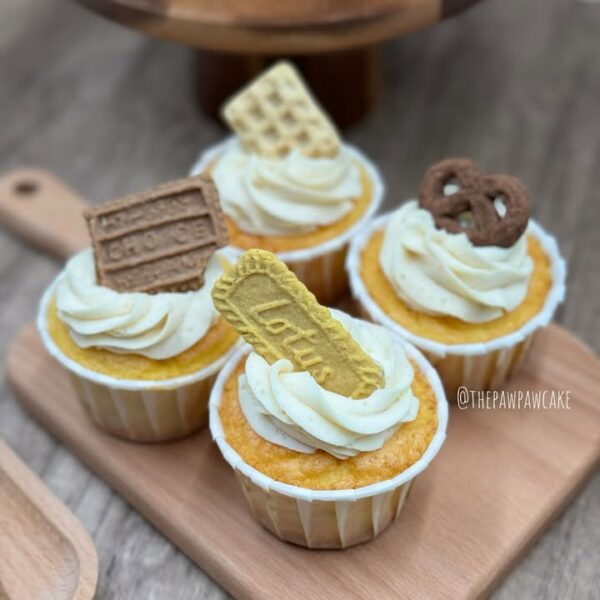 Pupcake — pet-safe mini cupcake, minimum 2
